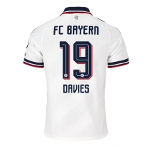 Moški Bayern Munich Alphonso Davies #19 Replika nogometni dresi Gostujoči 2026-27 Kratek Rokav