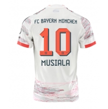 Moški Bayern Munich Jamal Musiala #10 Replika nogometni dresi Gostujoči 2025-26 Kratek Rokav