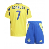 Otroški Al-Nassr Cristiano Ronaldo #7 Replika nogometni dresi kompleti Domači 2024-25 Kratek Rokav (+ hlače)