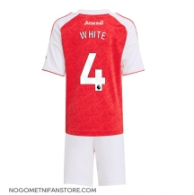 Otroški Arsenal Ben White #4 Replika nogometni dresi kompleti Domači 2025-26 Kratek Rokav (+ hlače)
