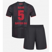 Otroški Bayer Leverkusen Loic Bade #5 Replika nogometni dresi kompleti Domači 2025-26 Kratek Rokav (+ hlače)