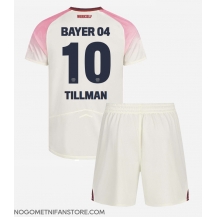 Otroški Bayer Leverkusen Malik Tillman #10 Replika nogometni dresi kompleti Gostujoči 2025-26 Kratek Rokav (+ hlače)