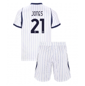 Otroški Inter Milan Curtis Jones #21 Replika nogometni dresi kompleti Gostujoči 2026-27 Kratek Rokav (+ hlače)