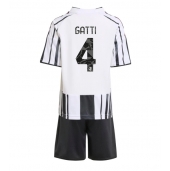 Otroški Juventus Federico Gatti #4 Replika nogometni dresi kompleti Domači 2025-26 Kratek Rokav (+ hlače)