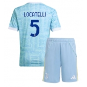 Otroški Juventus Manuel Locatelli #5 Replika nogometni dresi kompleti Gostujoči 2025-26 Kratek Rokav (+ hlače)
