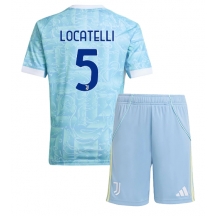 Otroški Juventus Manuel Locatelli #5 Replika nogometni dresi kompleti Gostujoči 2025-26 Kratek Rokav (+ hlače)