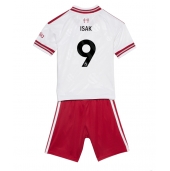 Otroški Liverpool Alexander Isak #9 Replika nogometni dresi kompleti Gostujoči 2026-27 Kratek Rokav (+ hlače)