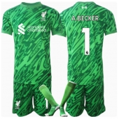 Otroški Liverpool Alisson Becker #1 Vratar Replika nogometni dresi kompleti Gostujoči 2024-25 Kratek Rokav (+ hlače)