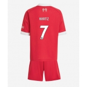 Otroški Liverpool Florian Wirtz #7 Replika nogometni dresi kompleti Domači 2025-26 Kratek Rokav (+ hlače)