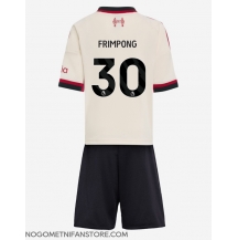 Otroški Liverpool Jeremie Frimpong #30 Replika nogometni dresi kompleti Gostujoči 2025-26 Kratek Rokav (+ hlače)