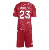 Otroški Liverpool Victor Munoz #23 Replika nogometni dresi kompleti Domači 2026-27 Kratek Rokav (+ hlače)