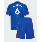 Otroški Manchester United Lisandro Martinez #6 Replika nogometni dresi kompleti Gostujoči 2026-27 Kratek Rokav (+ hlače)