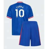 Otroški Manchester United Matheus Cunha #10 Replika nogometni dresi kompleti Gostujoči 2026-27 Kratek Rokav (+ hlače)