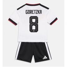 Otroški Nemčija Leon Goretzka #8 Replika nogometni dresi kompleti Domači SP 2026 Kratek Rokav (+ hlače)