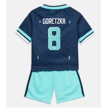 Otroški Nemčija Leon Goretzka #8 Replika nogometni dresi kompleti Gostujoči SP 2026 Kratek Rokav (+ hlače)
