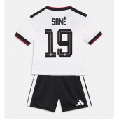 Otroški Nemčija Leroy Sane #19 Replika nogometni dresi kompleti Domači SP 2026 Kratek Rokav (+ hlače)