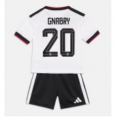Otroški Nemčija Serge Gnabry #20 Replika nogometni dresi kompleti Domači SP 2026 Kratek Rokav (+ hlače)