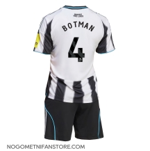 Otroški Newcastle United Sven Botman #4 Replika nogometni dresi kompleti Domači 2025-26 Kratek Rokav (+ hlače)