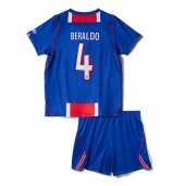 Otroški Paris Saint-Germain Lucas Beraldo #4 Replika nogometni dresi kompleti Domači 2026-27 Kratek Rokav (+ hlače)