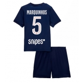 Otroški Paris Saint-Germain Marquinhos #5 Replika nogometni dresi kompleti Domači 2025-26 Kratek Rokav (+ hlače)